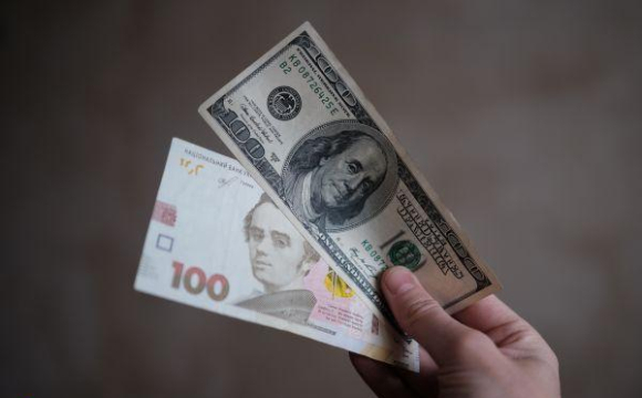 На заході України роздавали виплати «для тих, хто не виїжджав»