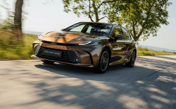 Toyota Camry 2024: сучасність, комфорт і технології майбутнього*