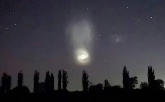 У небі над Україною помітили дивне явище