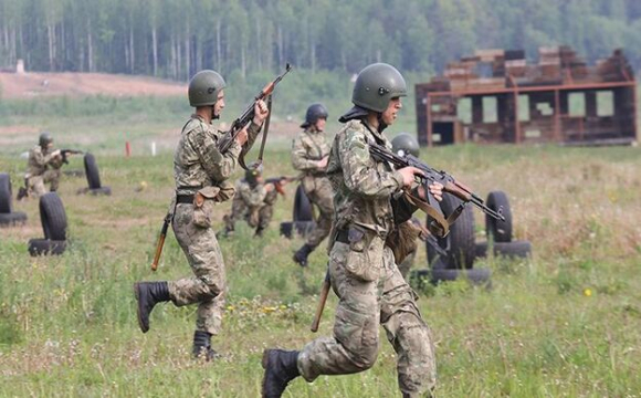 У Білорусі біля кордону з Польщею розпочалися військові навчання