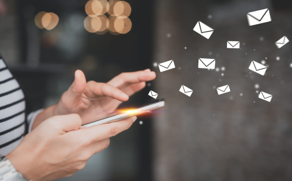 Українців закликали відразу видаляти смс-повідомлення