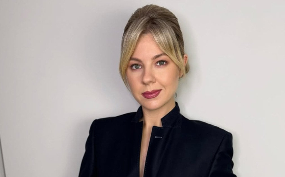 Відома 36-річна українська телеведуча вагітна первістком