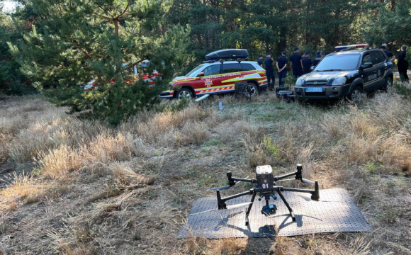 На Волині шукають чоловіка, який заблукав у лісі