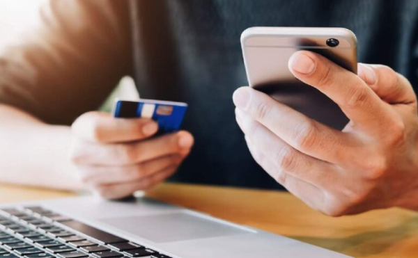 Українцям масово блокують рахунки через повістки: що відбувається