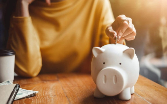 Експерти розповіли, у якій валюті найкраще зберігати заощадження