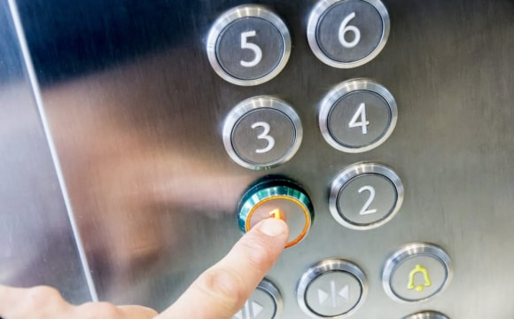 Стало відомо, чи працюватимуть ліфти під час відключень світла