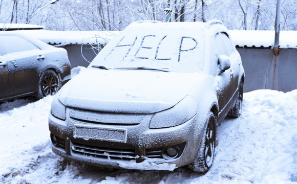Замерзли двері авто: поради, які точно допоможуть 