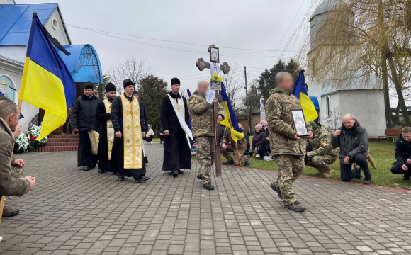 На Волині попрощалися із загиблим на війні Героєм. ФОТО