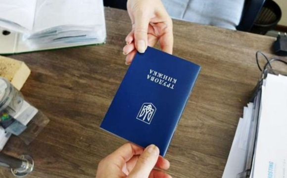 Працівники яких професій в Україні отримають подвійний стаж