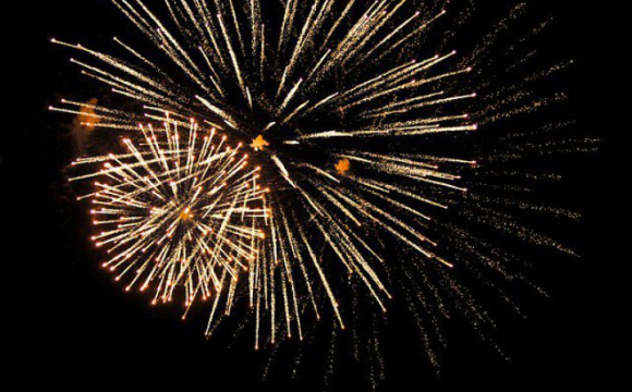 П'яний чоловік запускав феєрверки: що його чекає