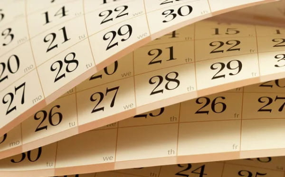 Українців закликали не зберігати вдома старі календарі 