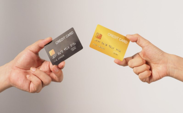 Ліміти на карткові перекази в Україні: хто і скільки може відправити