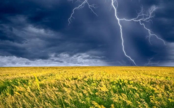 Чи можна приймати душ під час грози: неочікувана відповідь
