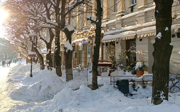 Сніг і перемети: на дорогах Волині вночі працювали 40 одиниць спецтехніки