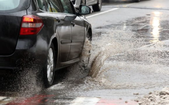 Захід України пішов під воду після потужних злив