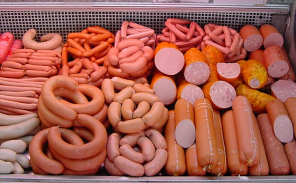 Які популярні продукти можуть підвищувати ризик раку