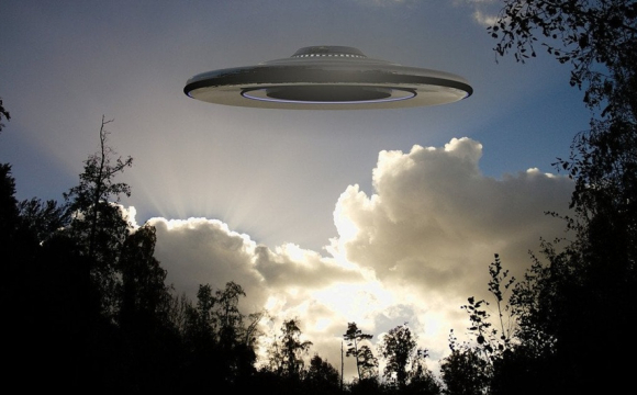 Над вулканом помітили рій НЛО