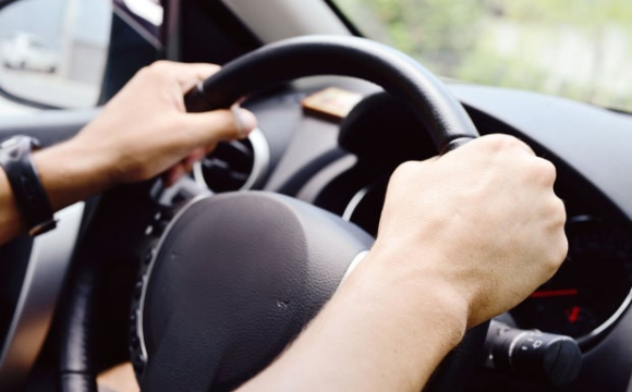 Лікарка назвала просту звичку, яка може вбити за кермом