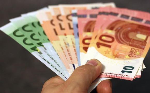 Українців попередили, яку купюру вже ніколи не вдасться обміняти Українців попередили, яку купюру вже ніколи не вдасться обміняти